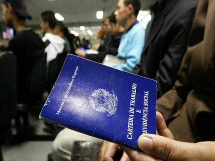 Parcelas do seguro-desemprego com reajuste já estão disponíveis para saque