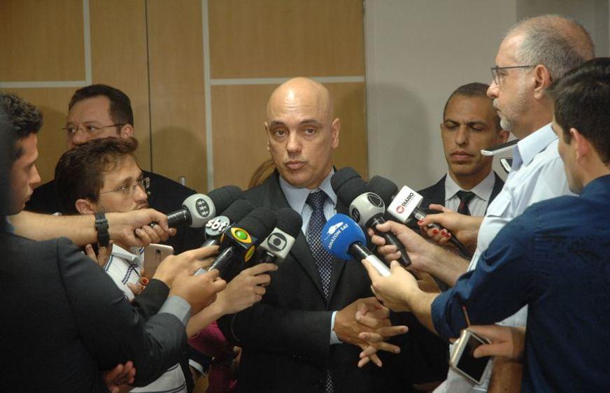 “Não é possível que isso continue”, diz ministro, sobre presos armados no Compaj