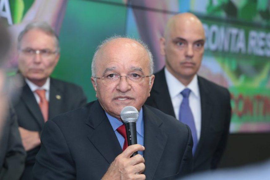 Governador escolhe líder nesta segunda-feira (23)