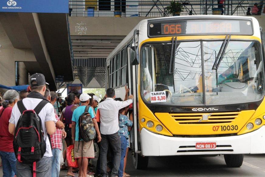 Juíza nega pedido da Defensoria e do MP-AM e mantém reajuste da tarifa de ônibus