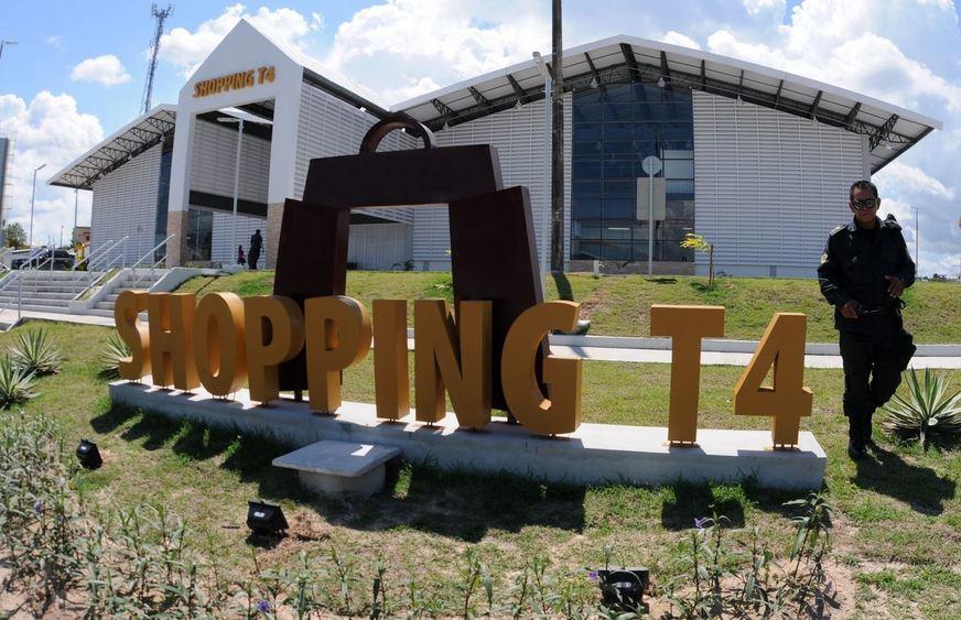 ‘Ex-camelôs’ do Centro vão se instalar no Shopping T4