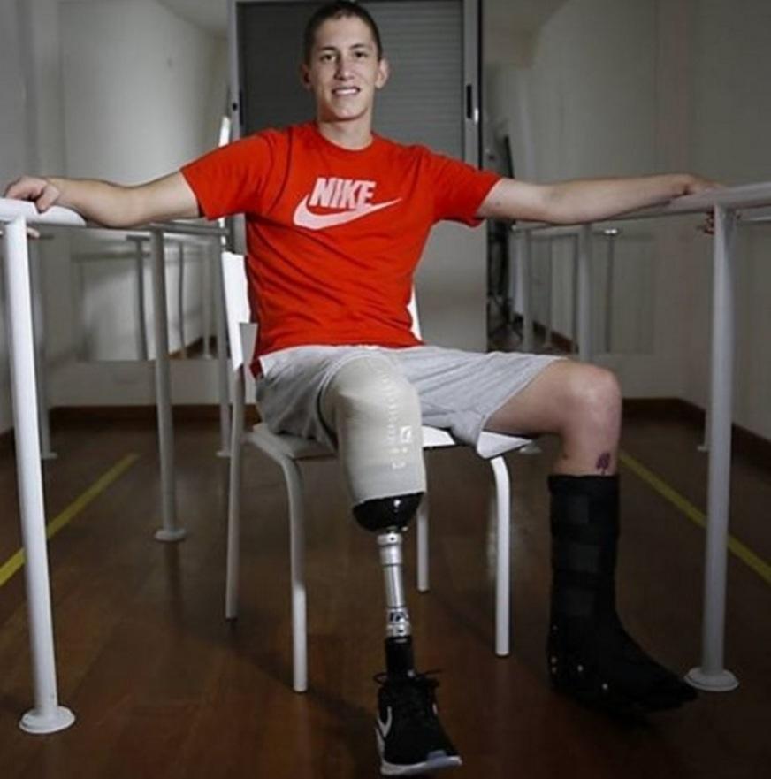 Follmann comemora evolução com prótese e diz que nunca abandonará o esporte