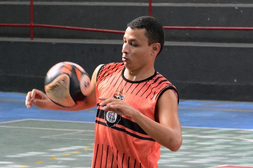Após saída conturbada do Fast, Tiago Versoça fecha com Rio Negro