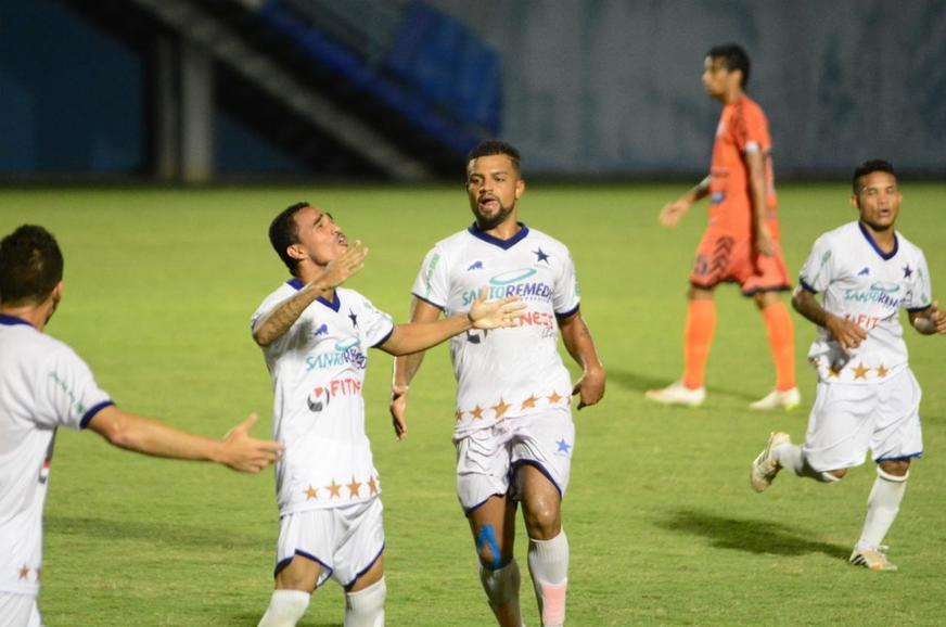Em jogo de viradas e gol no último minuto, Nacional supera Holanda
