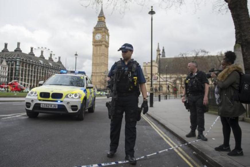 Tiroteio próximo ao Parlamento em Londres deixa uma pessoa morta e vários feridos