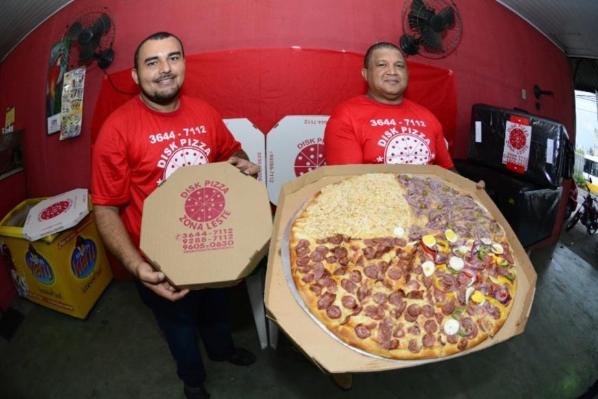 Tamanho família: conheça espaços com comidas extra grandes no cardápio