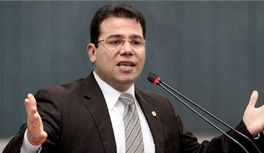 Instalação do Uber é ‘afronta’ diz presidente da CMM, Wilker Barreto