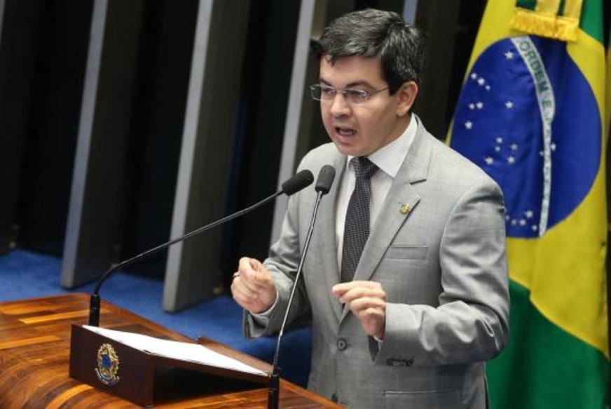 Senado avança na proposta que acaba com o foro privilegiado