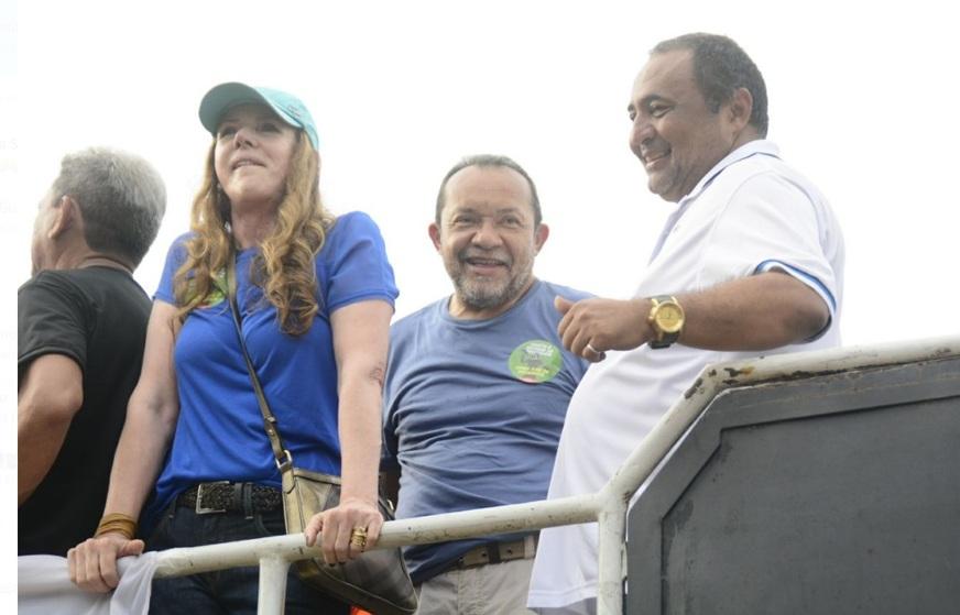 Vanessa passa vexame em protesto