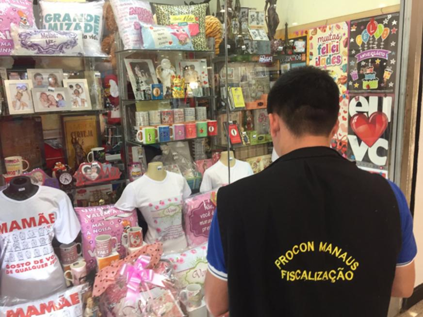 Procon Manaus alerta consumidores para compra de presentes do ‘Dia das Mães’
