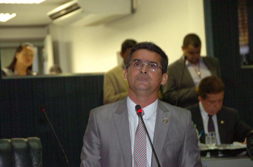 TRE é notificado e David Almeida será o governador do Estado a partir desta terça