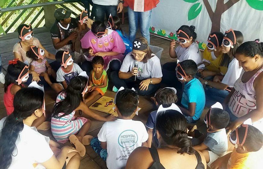 Projeto social leva bibliotecas para crianças e adolescentes ribeirinhas no Sul do Amazonas