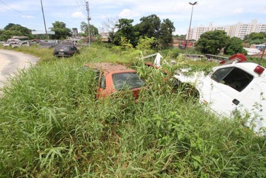 Moradores denunciam ‘descaso’ com parqueamento do Manaustrans
