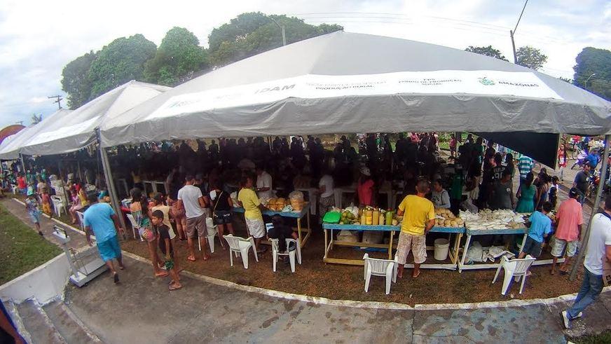 Feira de agronegócios movimenta comércio de Boa Vista do Ramos