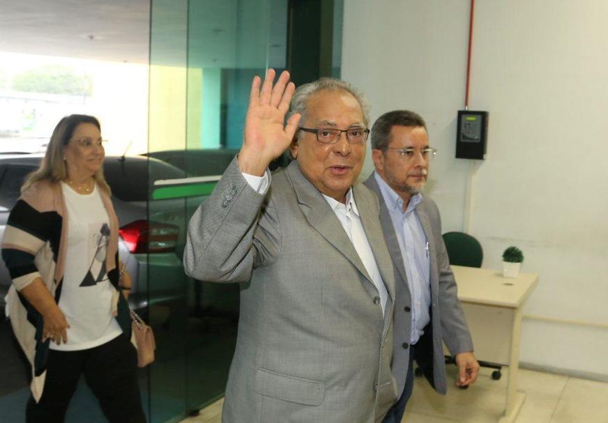 Perto da eleição, PDT dá ‘plenos poderes’ a Amazonino