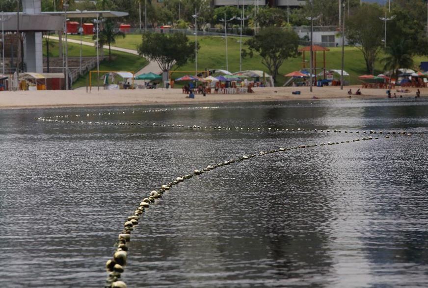 Enchente do rio Negro não é motivo para fechar praia da Ponta Negra