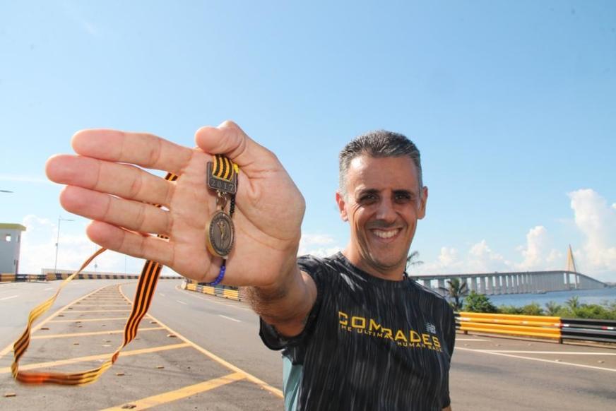 André Costa completa a Comrades Marathon, e fala das dificuldades e emoções da prova