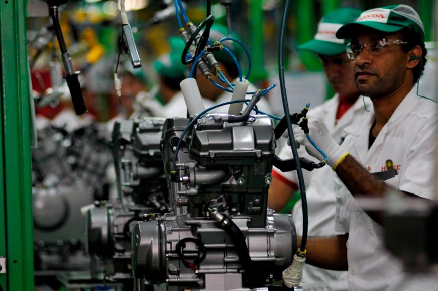 Indústria no Amazonas registrou perda de 24 mil postos de trabalho em 2015, diz IBGE