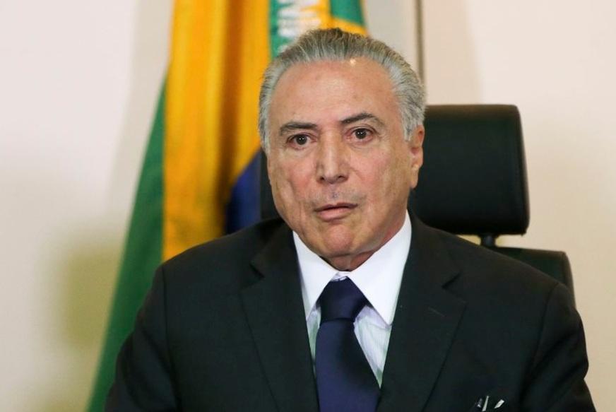 Para além das crises