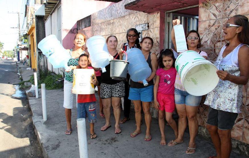 Sem água, moradores do Japiim 1 cobram providências e ameaçam fazer protesto