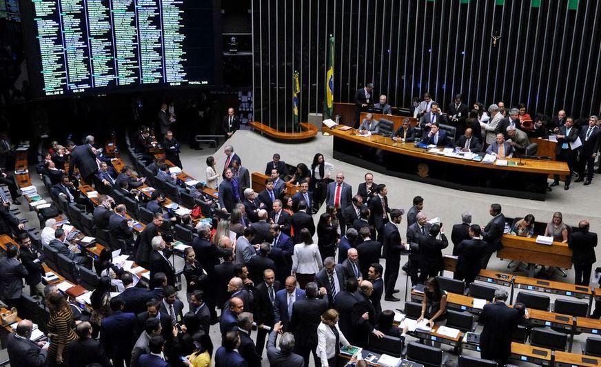 Câmara tripudia dos brasileiros