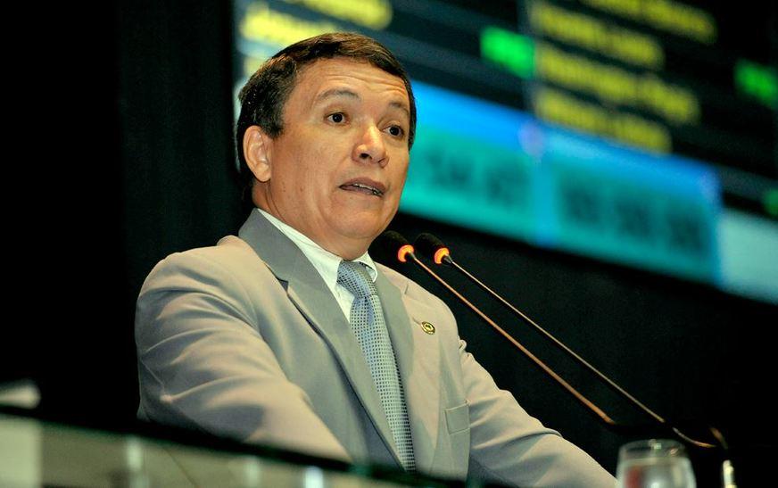 Deputado diz que decisão do PMDB é estupro