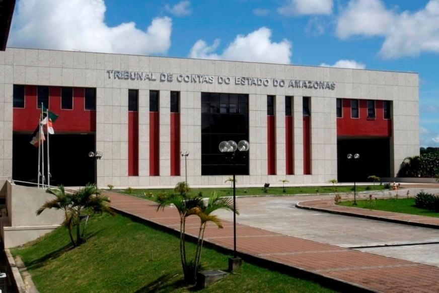 TCE reprova contas e multa prefeito do Careiro em R$ 2,2 milhões