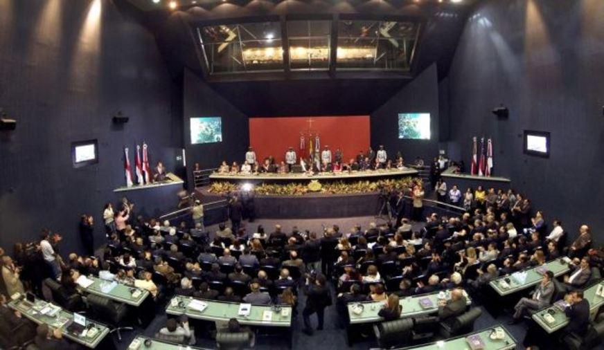Falta de compromisso com o povo