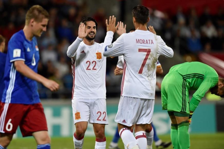 Espanha goleia e coloca um pé na Copa do Mundo 2018