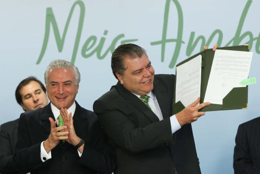 Temer assina decreto que converte multa ambiental em prestação de serviços