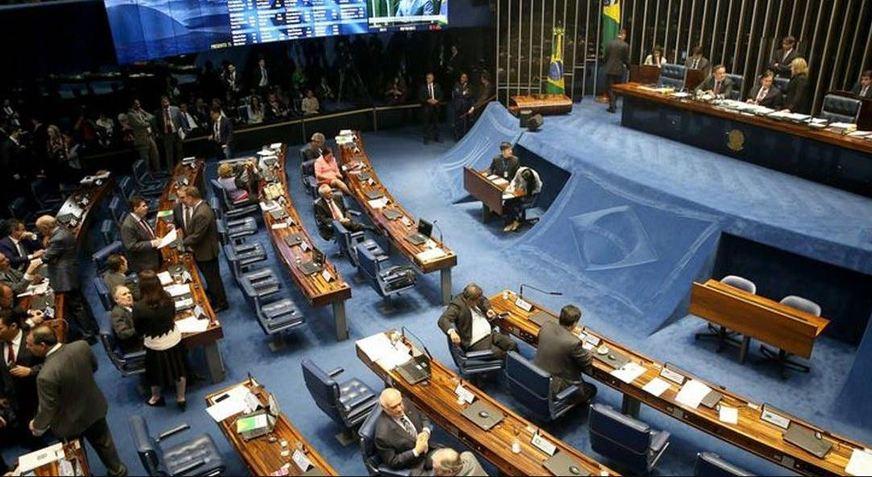 Senado aprova PEC que veda coligações e cria cláusula de desempenho