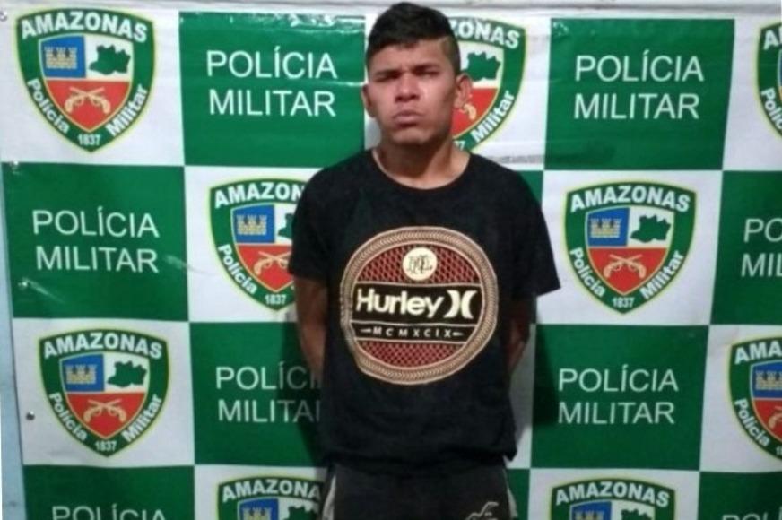 ‘Patati’ é preso por vender drogas no bairro Nova Cidade após denúncia da população