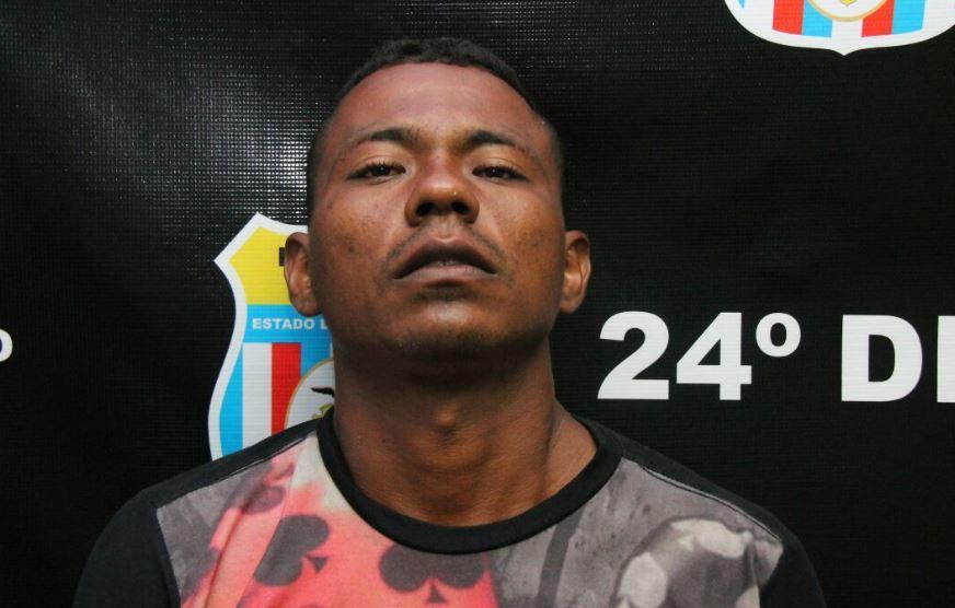 Homem é preso em flagrante após atirar contra carregador no Centro