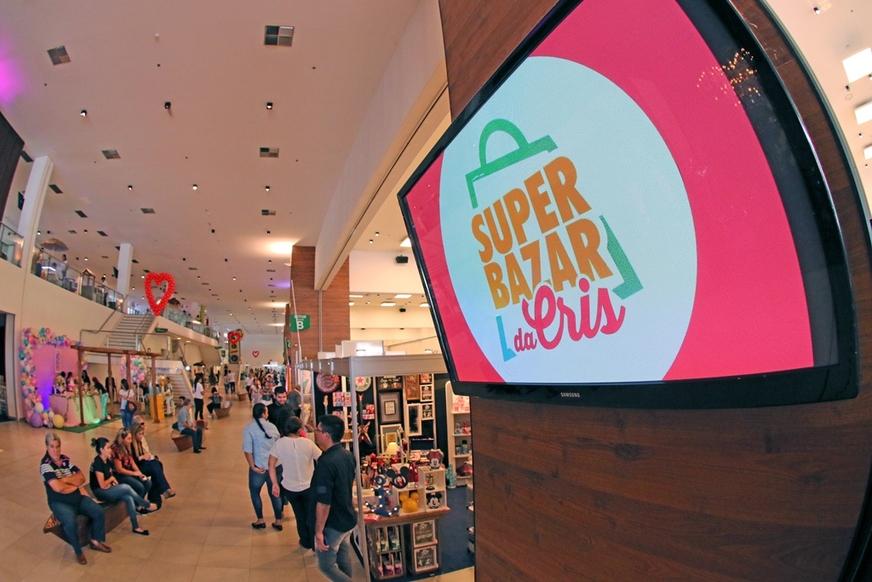 Bazar da Cris terá ponto de arrecadação de alimentos e brinquedos para campanha