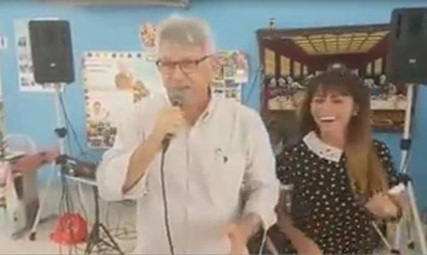Elias Emanuel é só alegria em vídeo