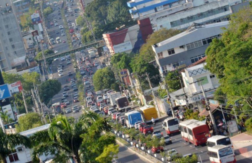 Médica é sequestrada em estacionamento de supermercado na Djalma