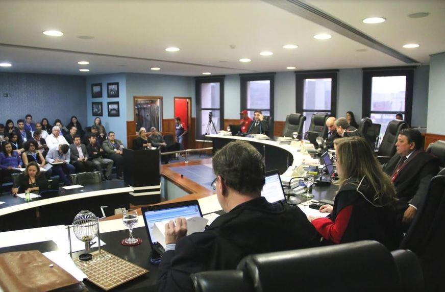 Ex-prefeito de Barcelos terá que devolver R$ 360 mil aos cofres públicos