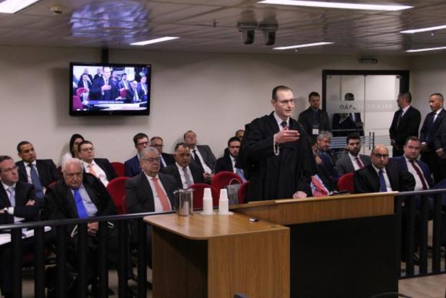 Defesa de Lula diz que houve cerceamento e pede nulidade de processo, no TRF4