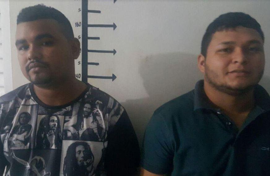 Dupla é presa com 350 trouxinhas de drogas e porção de cocaína no município de Iranduba