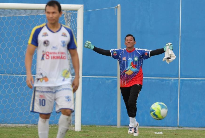 Conheça a história do goleiro amazonense que pegou pênalti de Romário
