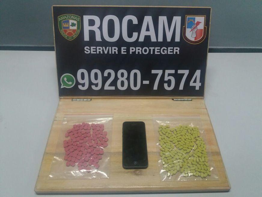 Militar da Aeronáutica é preso vendendo comprimidos de ecstasy em veículo