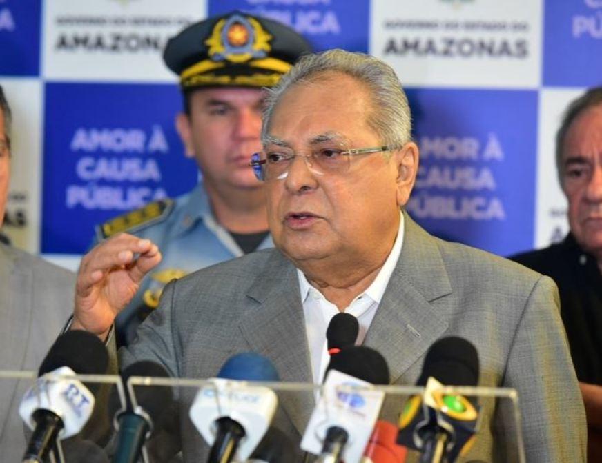 Amazonino envia recado a aliados