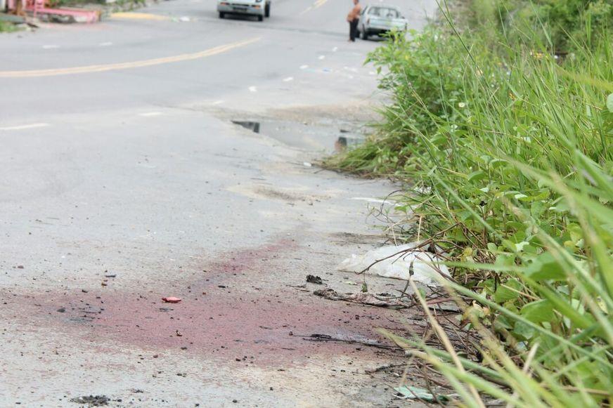 Homem é executado no Nova Vitória e deixado com a boca e mãos amarradas