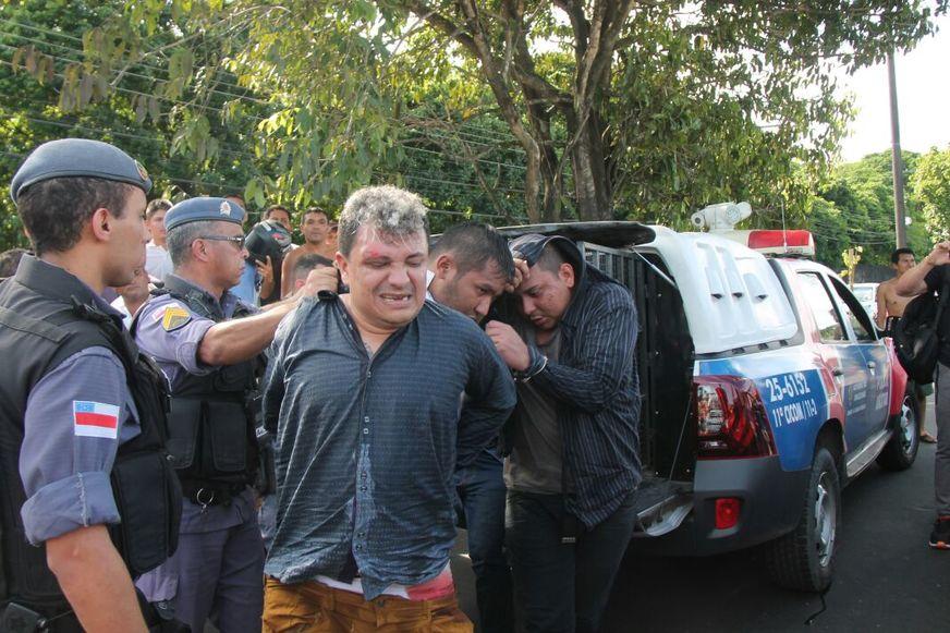 Quadrilha é presa após trocar tiros com a PM e roubar supermercado no Coroado