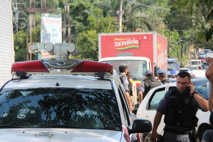Morre suspeito de trocar tiros com a PM e assaltar supermercado no Coroado