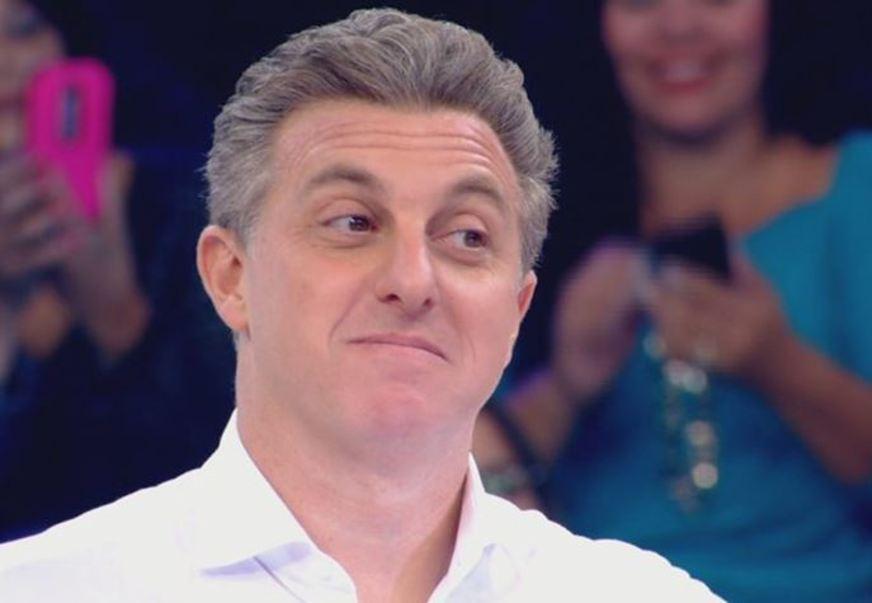 FHC ‘namora’ Huck e ignora Arthur de novo