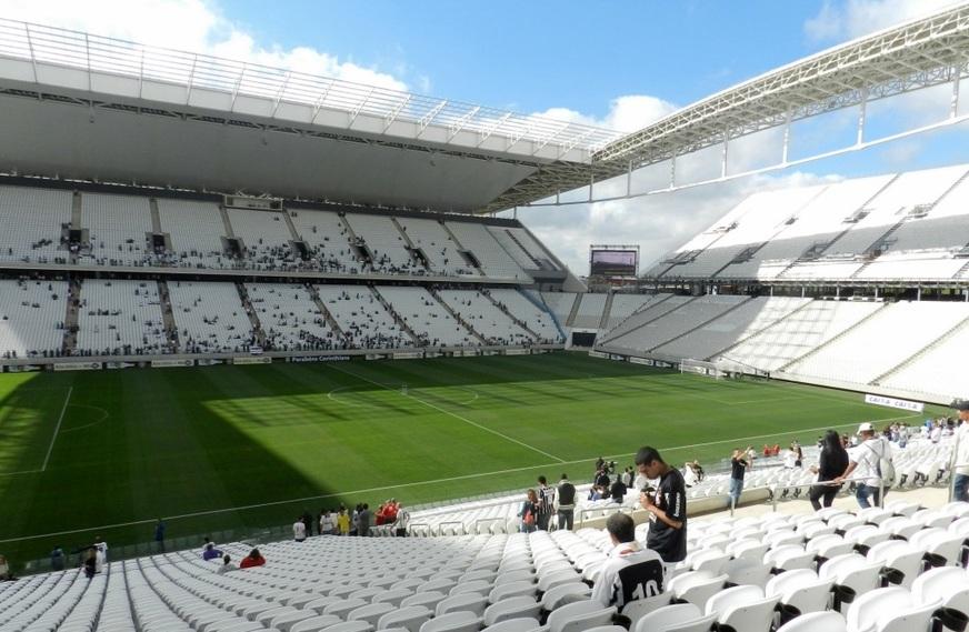 Justiça manda Corinthians e Odebrecht devolverem R$ 400 milhões para Caixa