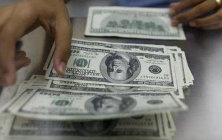 Bolsa de Valores sobe e dólar cai mais de 2% na volta do feriado de Carnaval