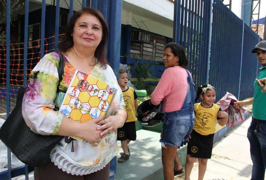 Professores do Amazonas criticam salário incompatível com serviço nas escolas