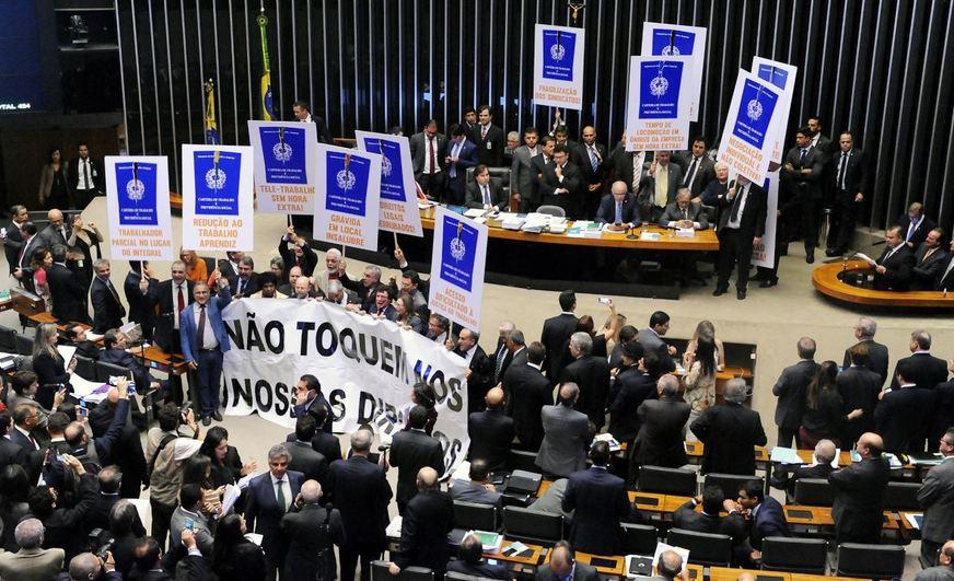 MP que prevê ajustes na reforma trabalhista corre risco de perder a validade